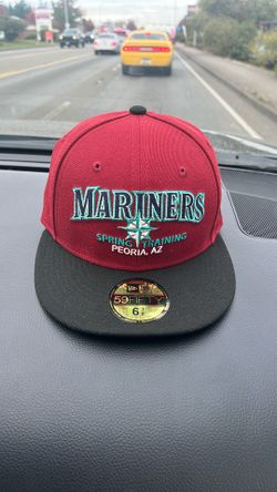 Brand new Mariners hat Size 6 7/8!