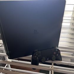 Black PS4 