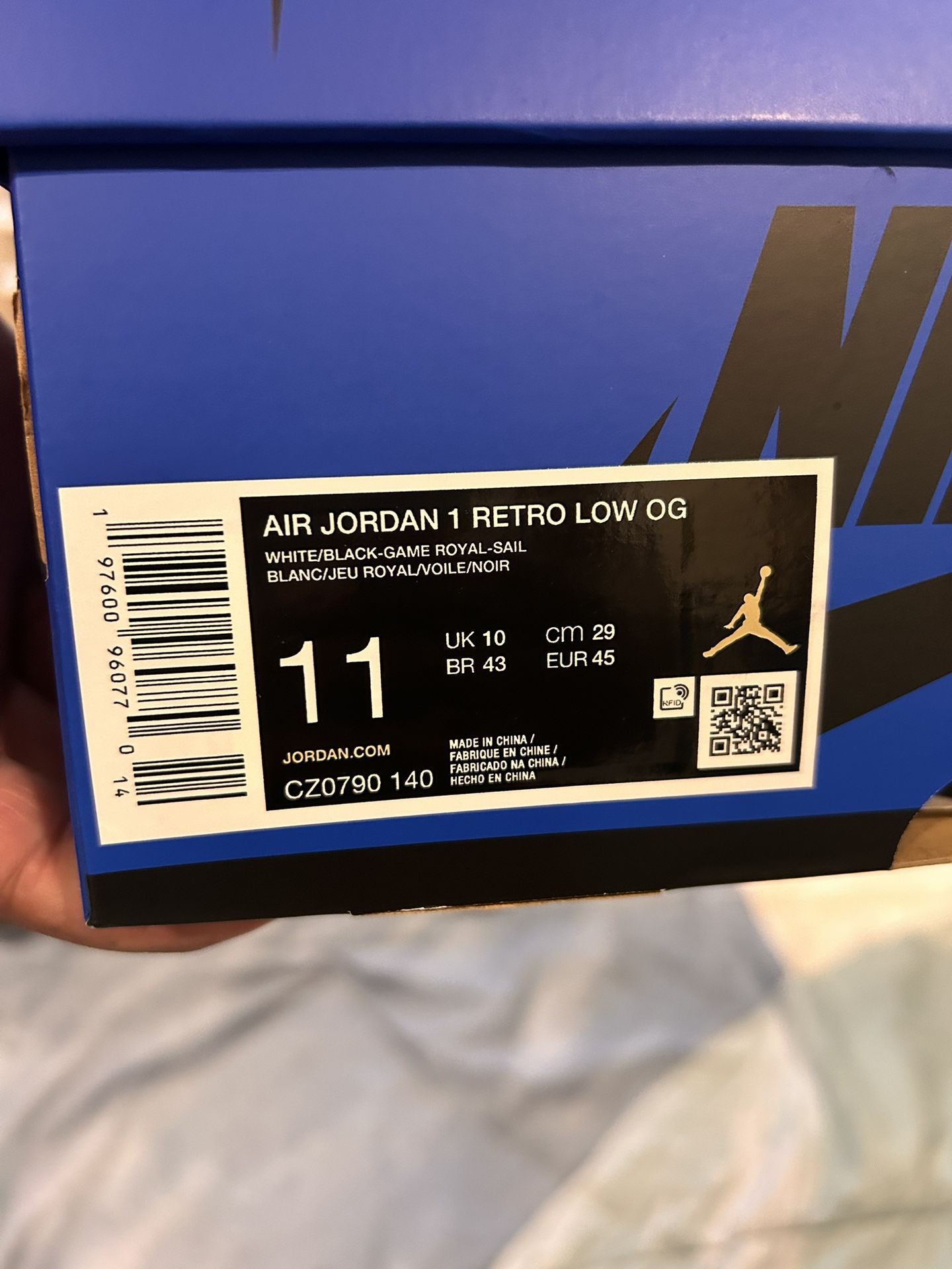 Jordan 1 Low Royal