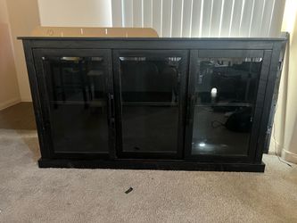 Hutch/entertainment center