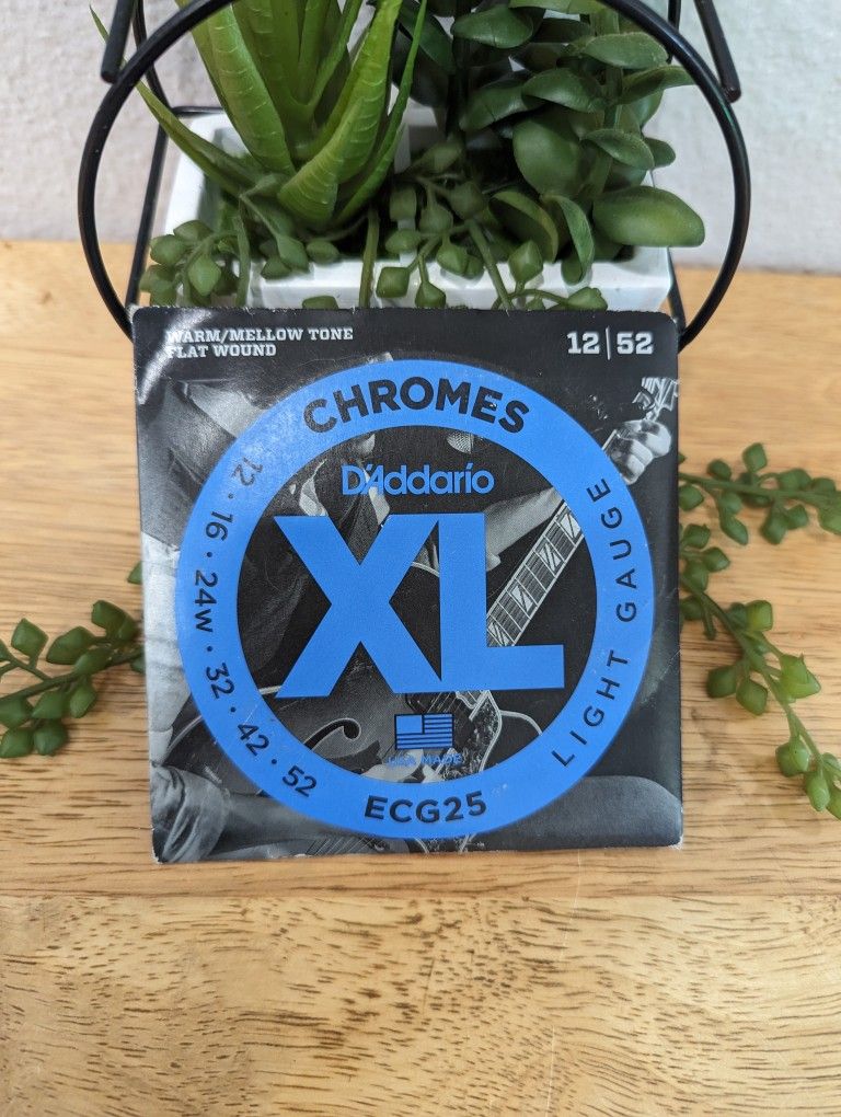 D'Addario Warm /Melow Tone CHROMES Flat Wound Electric Guitar Strings ECG25 Light Gauge 12-52