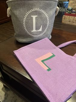 Tote bag "L" and "L" Basket. $5 Each New