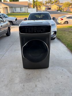 Samsung Gas Dryer (delivery available)