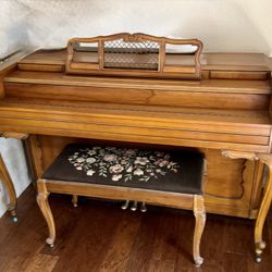 Vintage Story & Clark Upright Piano w/ Bench – Solid Wood – Great Cabin Piece 🎶