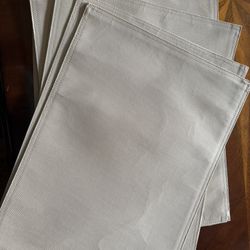 8 Beige Placemats