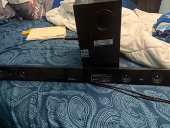 Samsung surround sound with sub wiper and cables