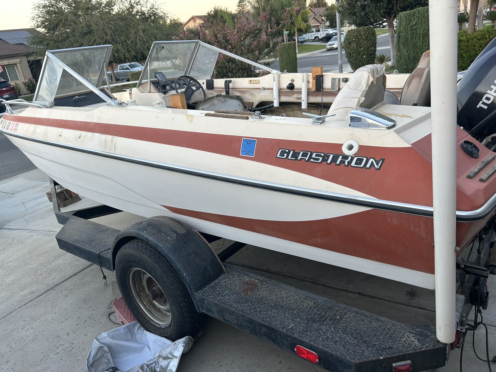 1978 Glastron boat w/Tohatsu four stroke power tilt motor