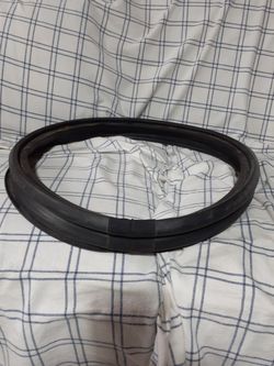 Corvette air cleaner to hood seal