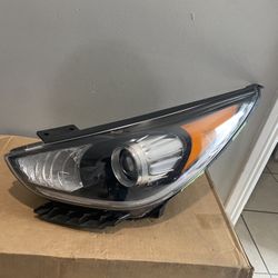 2017-2019 KIA Niro  Left Headlight 
