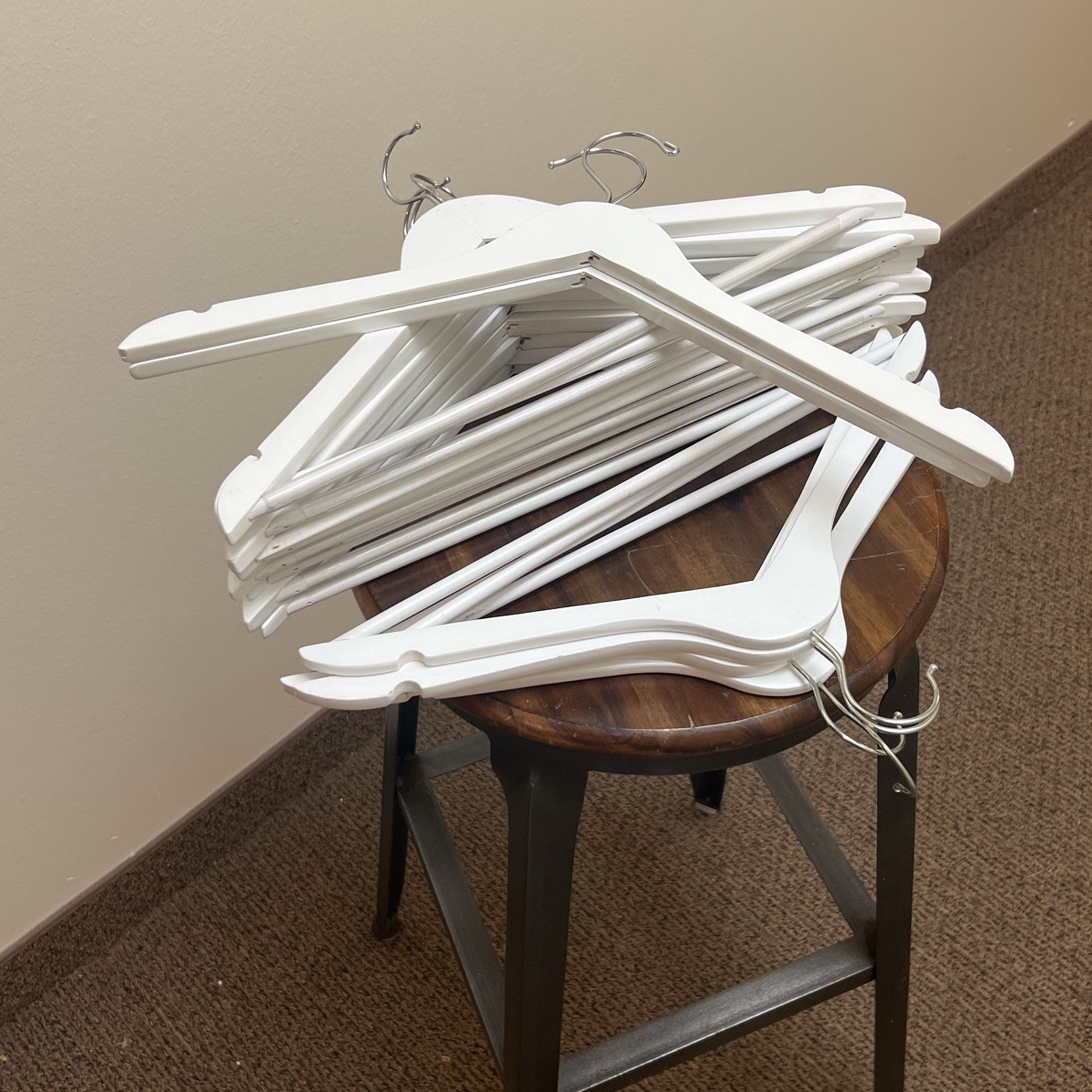 VARIOUS StorageWorks White Wood Hangers - 15 Pack