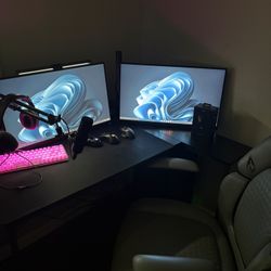 SELLING EVERYTHING IN THESE PICTURES