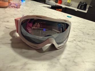 Ski goggles