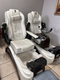 8 Lexor Pedicure Chairs