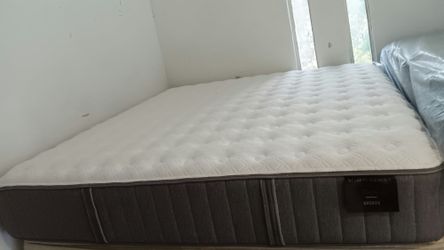 King Size Mattress (Colchón King Size)
