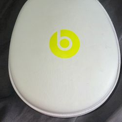 Beats 🎧 Mixr Neon Yellow Wired Headphones 