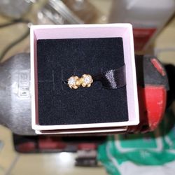 Gold Diamonds Earrings 