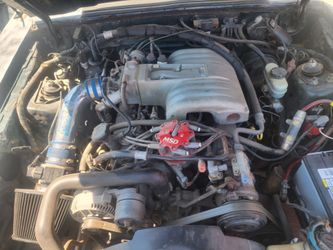 FORD 302 ENGINE w/4spd automatic transmission MUSTANG 5.0