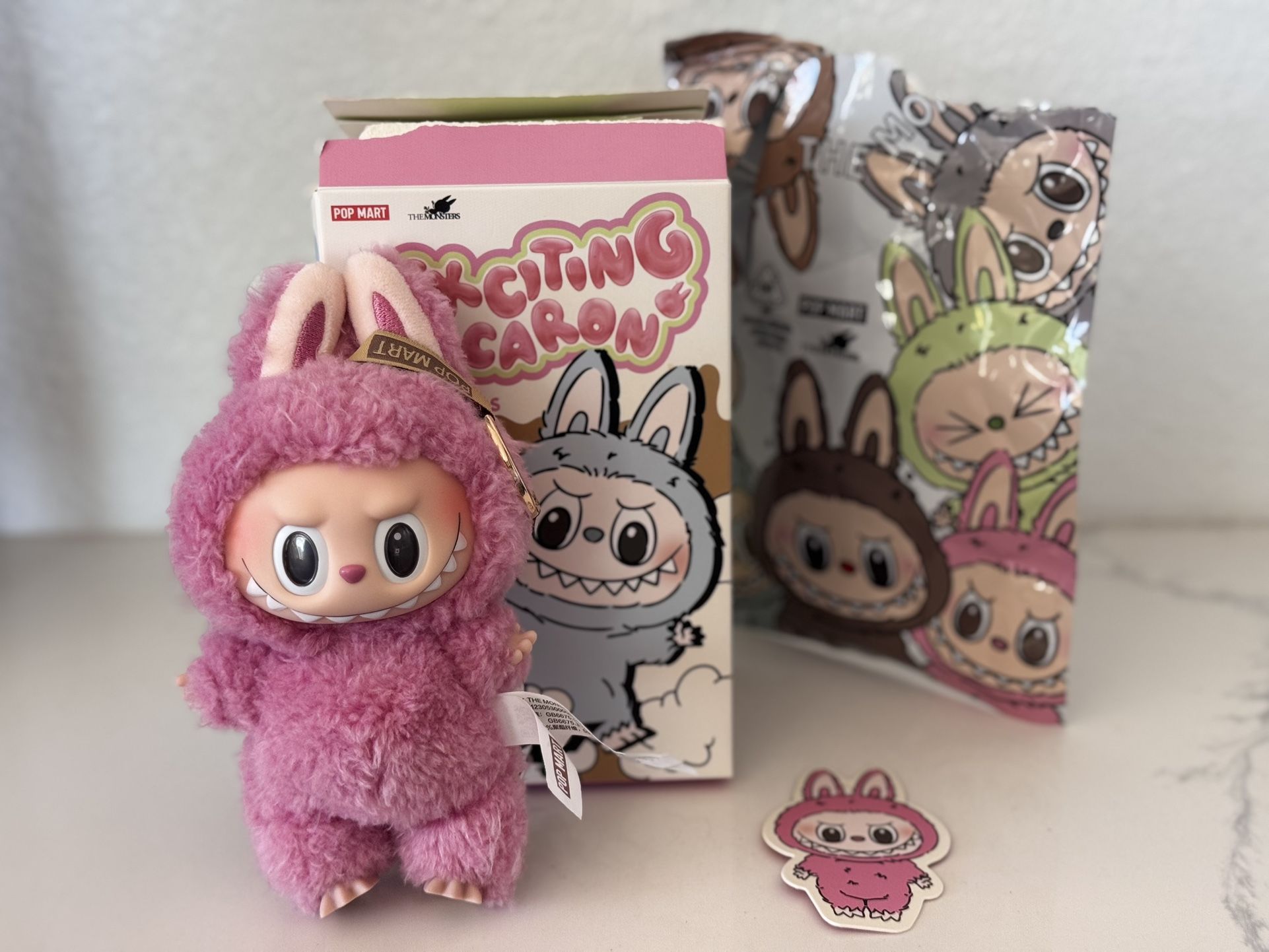 Labubu The Monsters - Exciting Macaron - Lychee Berry