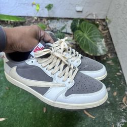 Travis Scott Air Jordan 1 Size 9.5