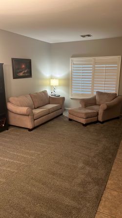 Sofa and oversized chair/ottoman