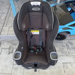 Graco convertible car seat 