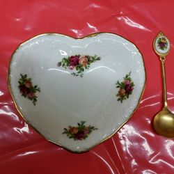 China dish & matching spoon