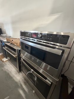 GE Stainless Steel Double Wall Oven