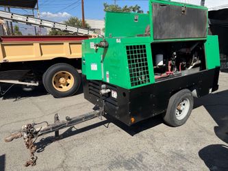 Sullivan Palatek 2017 375 CFM Air Compressor 2805 Hours