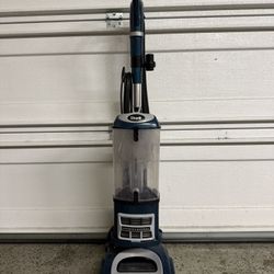 Shark Navigator Lift Away Professional Upright Vacuum Cleaner
