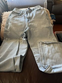 Pantalón De Mujer   10 Dólares 