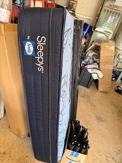 Like New Sleepys by Sealy Mattress and frame
