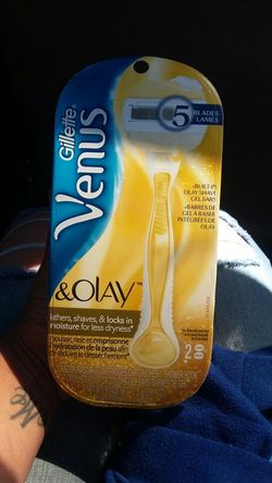 Venus razors (big supply)