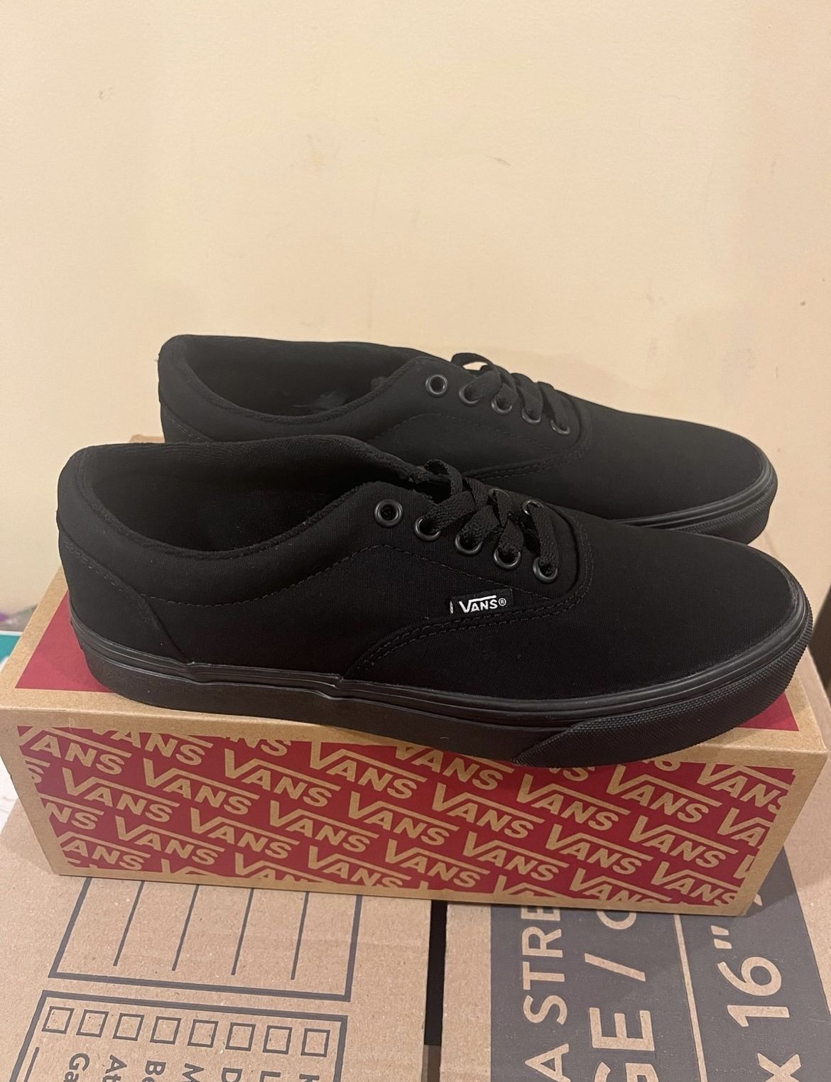 Size 8 Men’s Doheny Vans Black/Black
