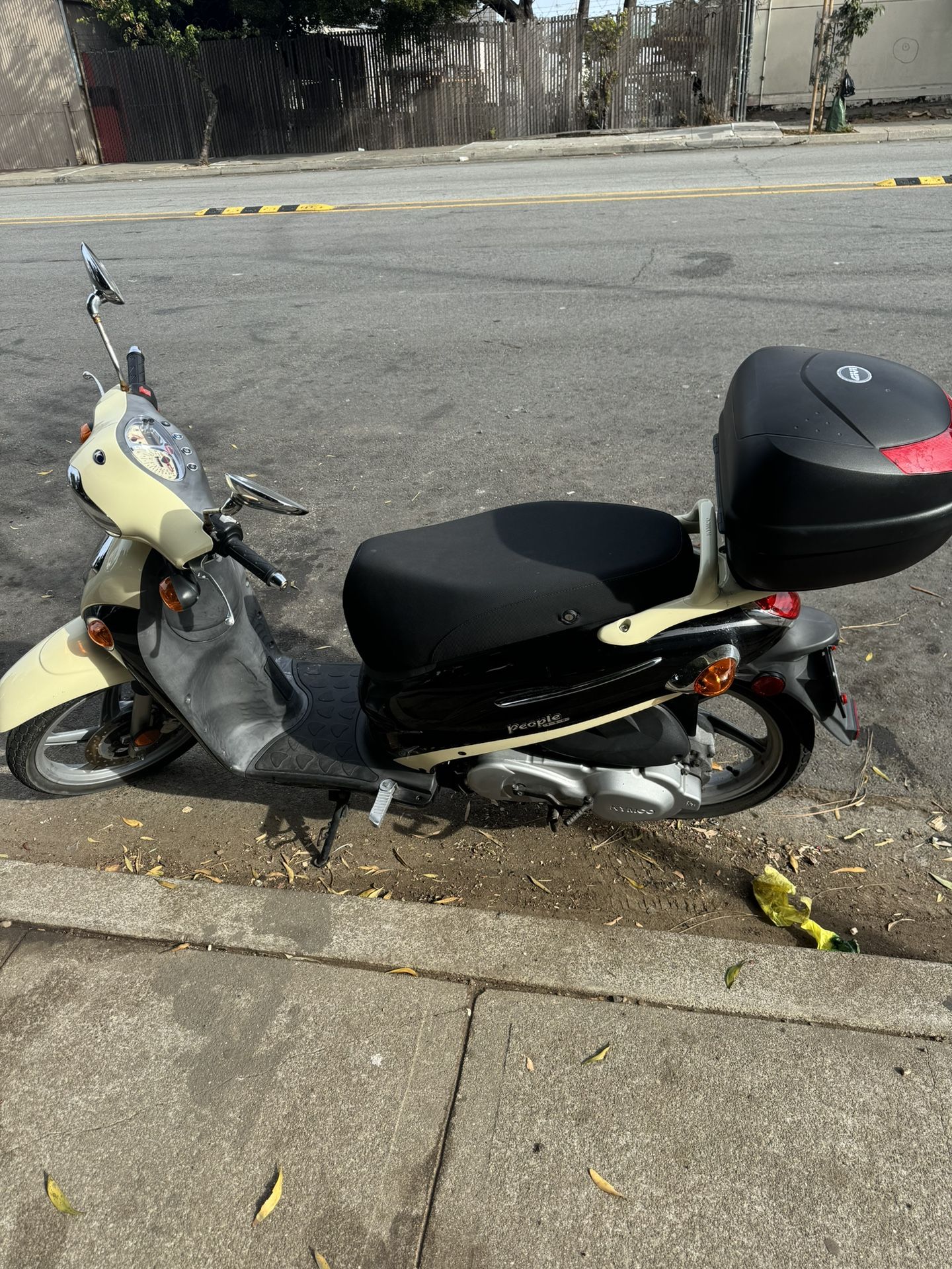 2009 Kymco Motor Cycle Clean Title 