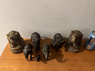A LARGE COLLECTION  THAI  ELEPHANTS  LOT