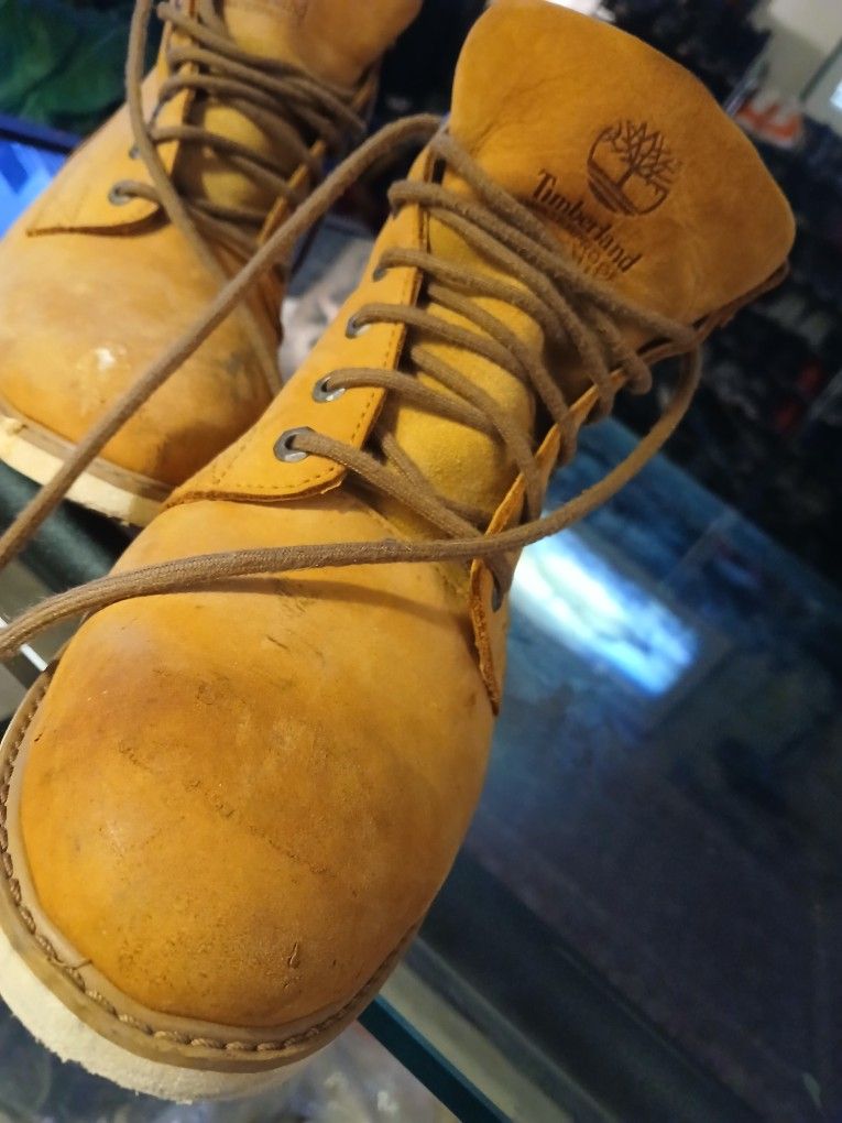 Timberland Mens Hiking Size 10 With ACT