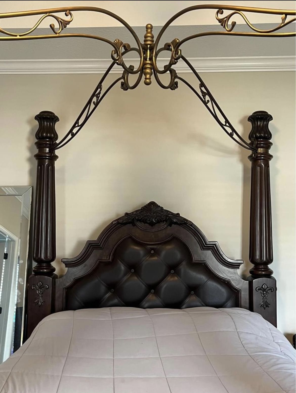 Queen bed Frame  w/box Spring & mattress