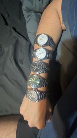 FIVE Seiko 5 sport watches with boxes