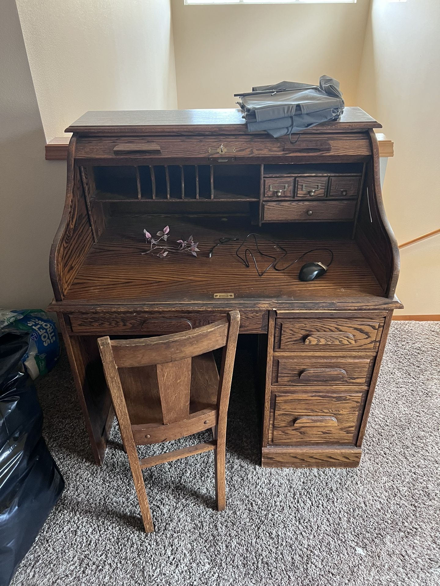 Old Desk Just Need To Get Rid Of It