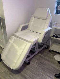 Esthetician , eyelash tech chair
