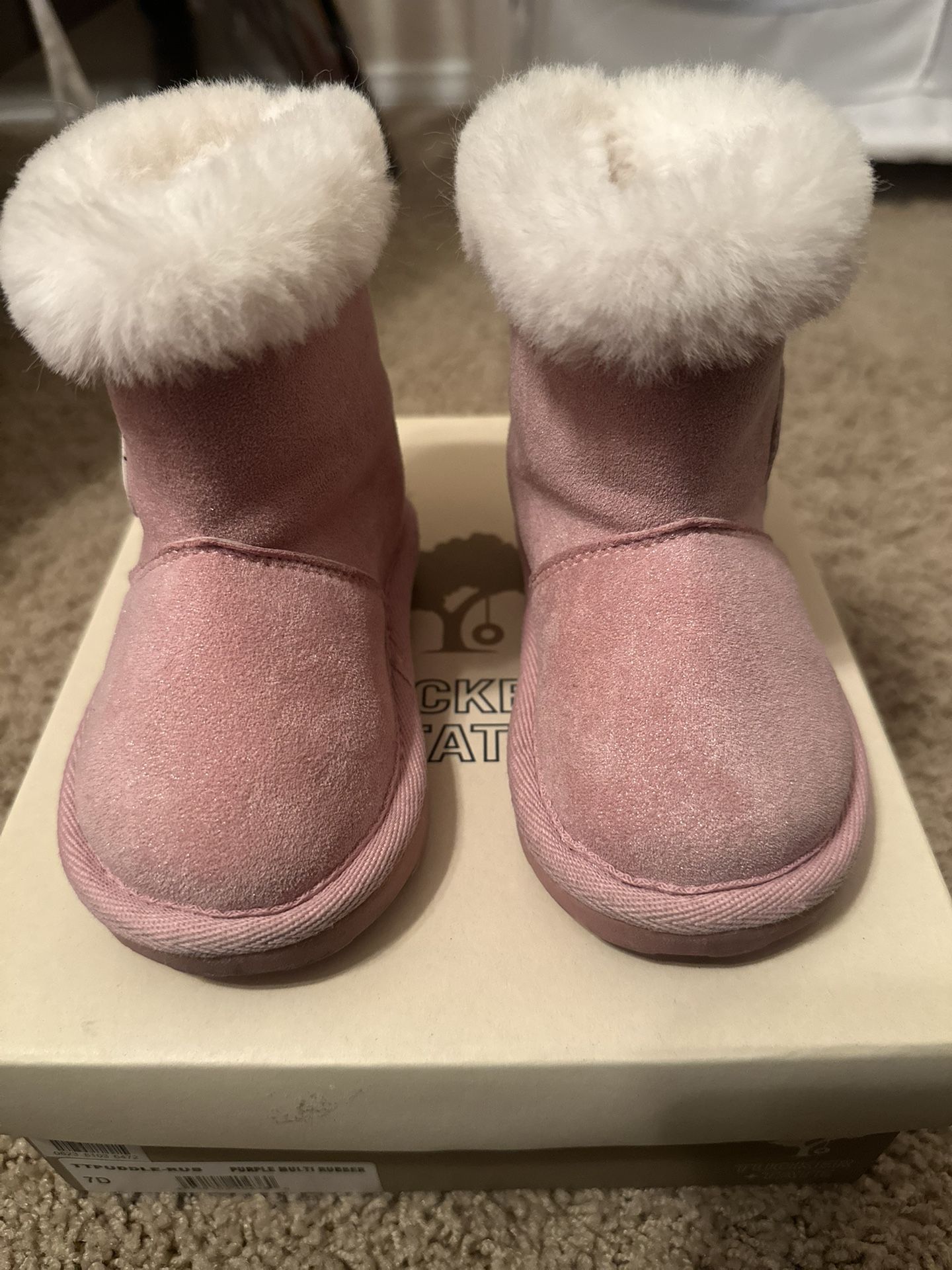 File Pink Boots