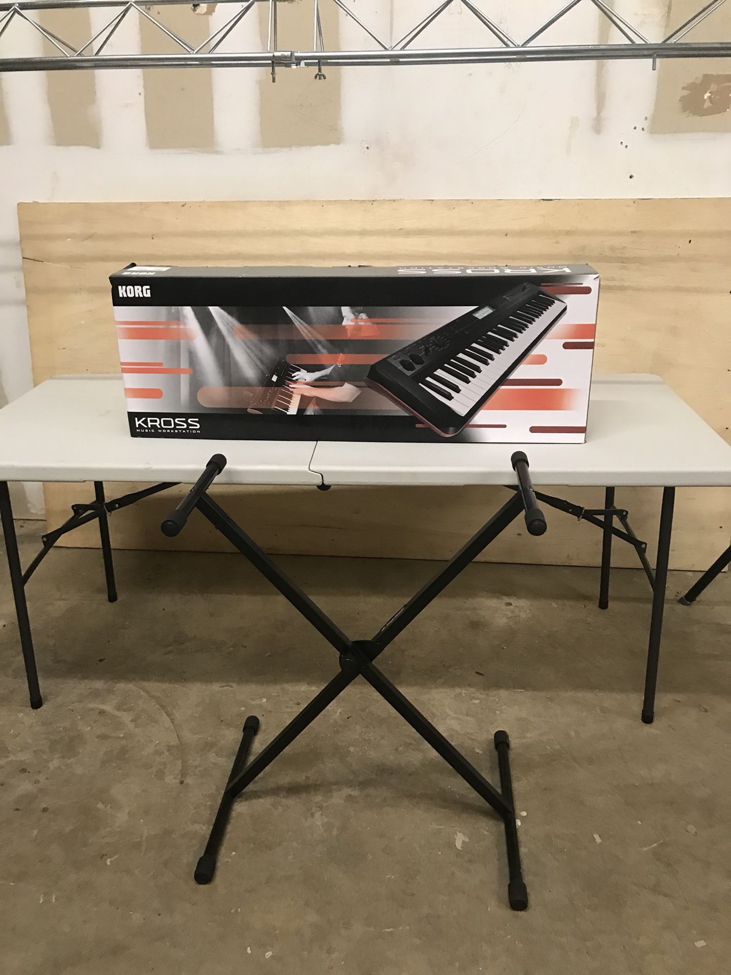 Korg Kros-61 music station and stand (keyboard/piano)