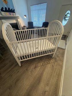 Crib/toddler like new
