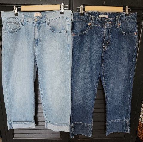 2 Pairs ADORABLE Vintage LEVIS Sz 8 Red Tab 515 CAPRIS. Excellent Condtion.