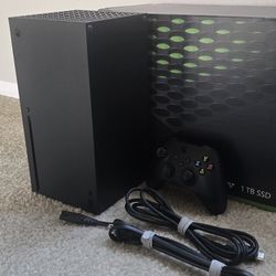 Xbox Series X 1TB Gaming Console Console + 1 Wireless Controller