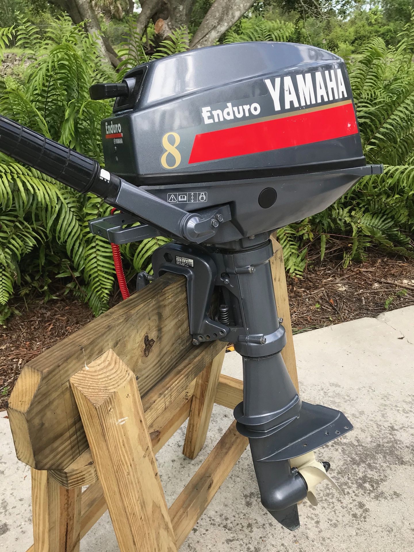 Yamaha enduro 8hp outboard boat motor