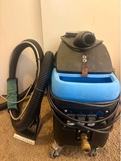 Carpet cleaner