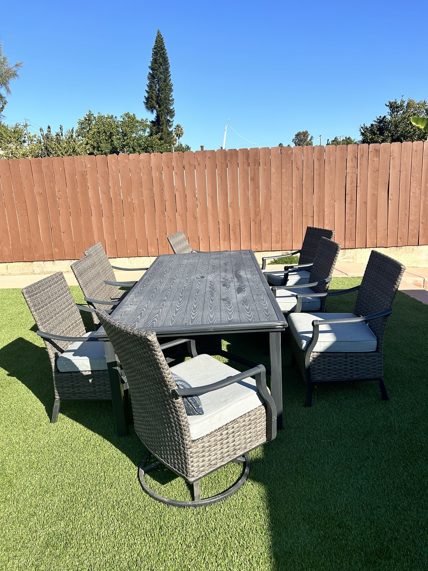 Lago Brisa Patio Set Table & 8x Chairs
