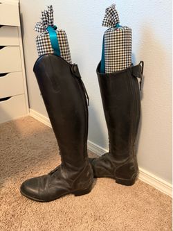 Riding boots