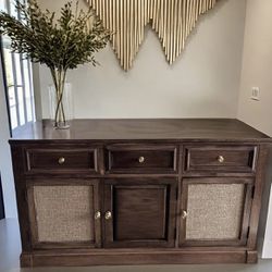 Tv Credenza. Wood 